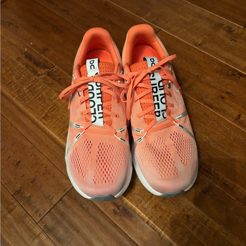 ON RUNNING Cloudsurfer Running Shoes